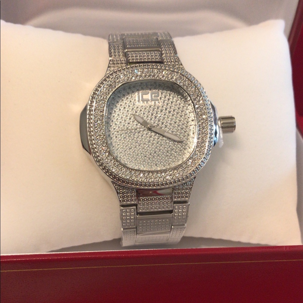 Watch - Picture 3 of 3